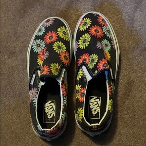 Vans woman’s Colorful Floral Slip-On Sneakers